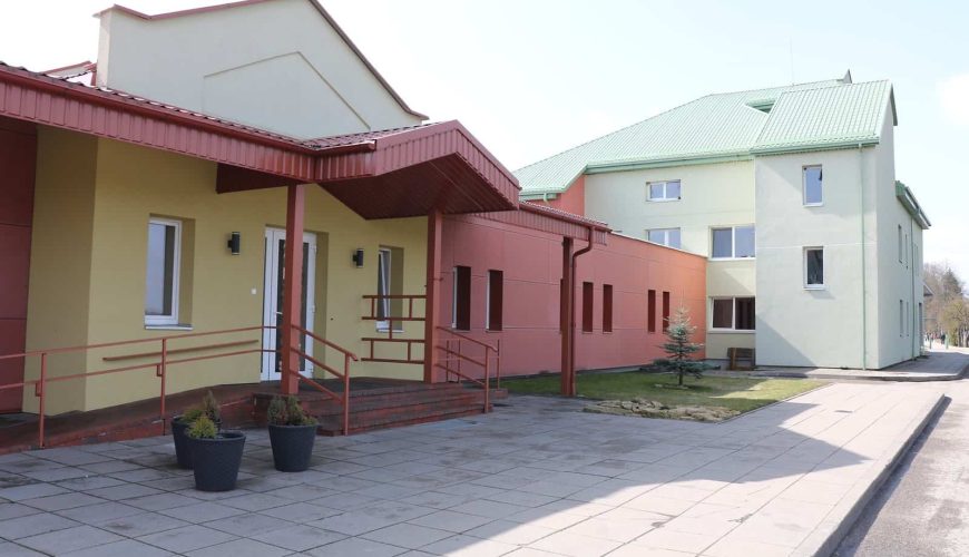 Vieta dviviečiame kambaryje Suvalkijos socialinės globos namuose