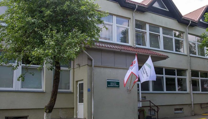 Vieta dviviečiame kambaryje Telšių rajono senelių globos namuose