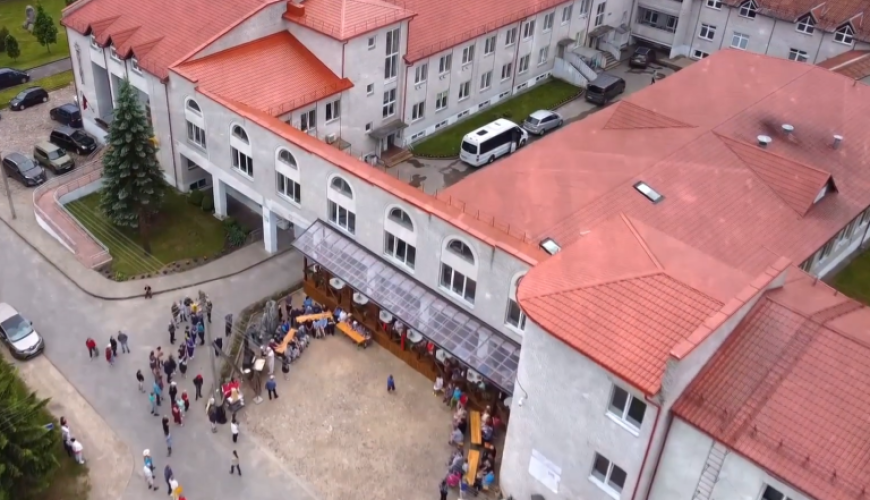 Vieta dviviečiame kambaryje Skemų socialinės globos namuose