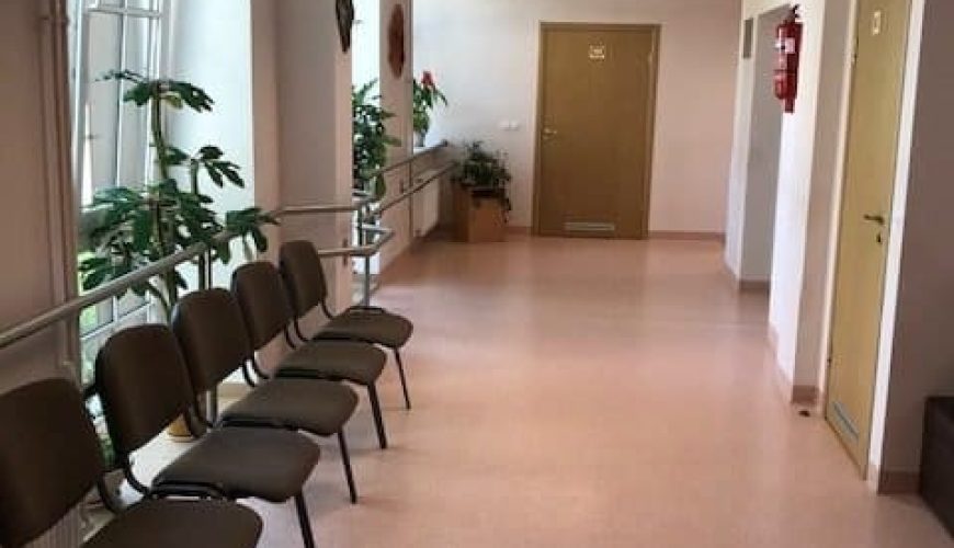 Vieta dviviečiame kambaryje Švenčionių socialinių paslaugų centro Šventos socialinės globos namuose