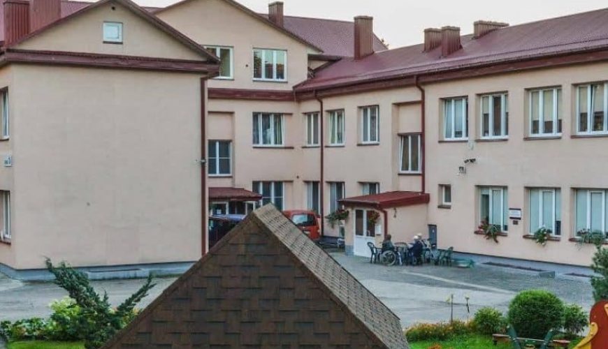 Vieta dviviečiame kambaryje Kauno kartų namuose