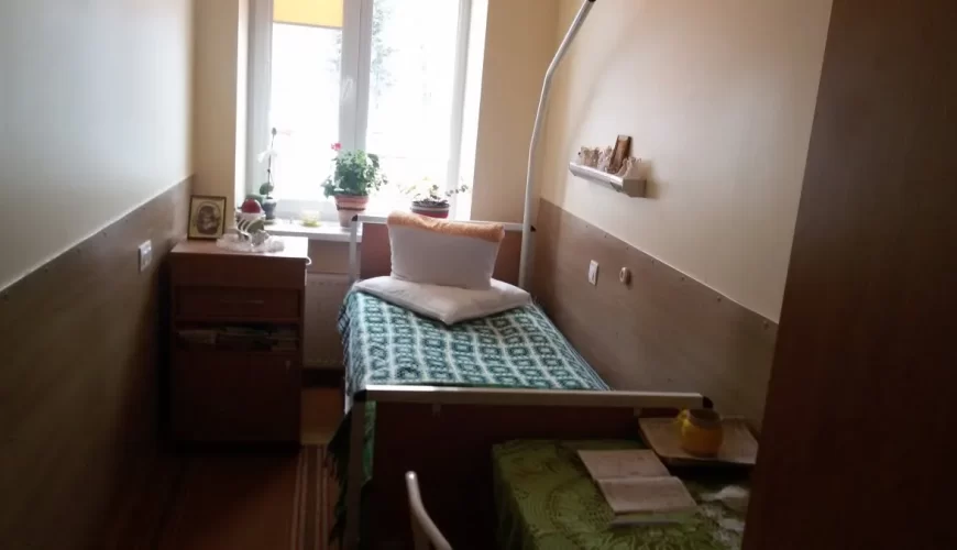 Vieta dviviečiame kambaryje Salako socialinės globos namuose