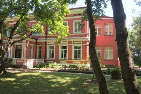 Jotainių socialinės globos namai