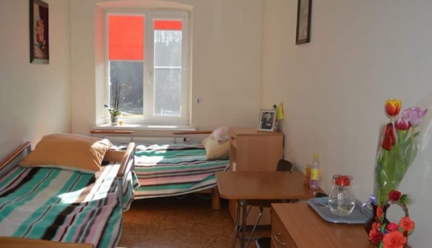 Vieta dviviečiame kambaryje Kukarskės globos namuose